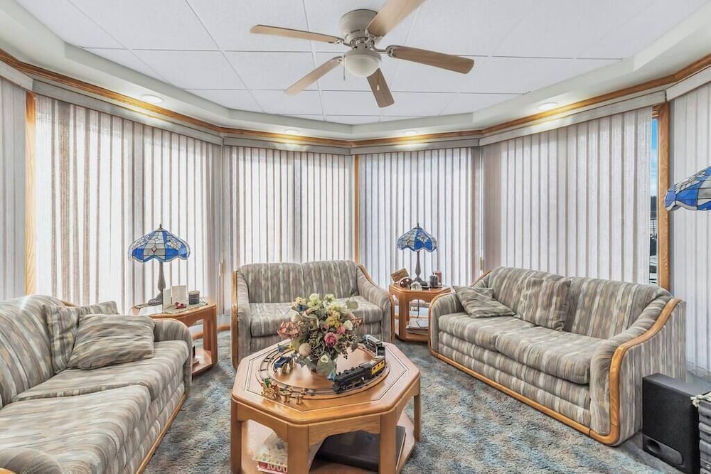 Red Barn Village Apartments