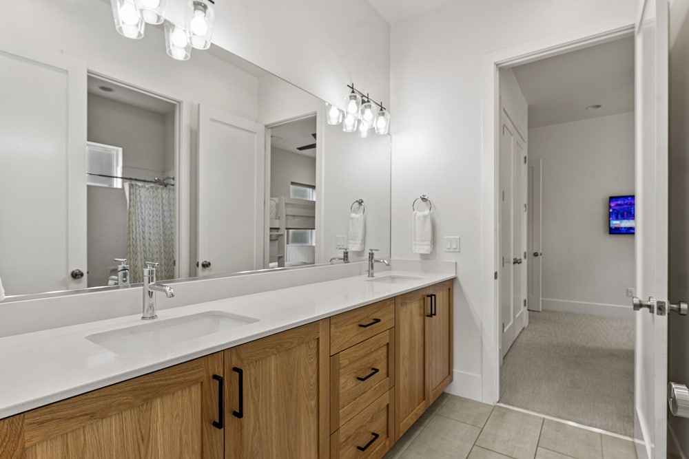 Villa #12 At Bloomington Country Club 4 Bedroom Townhouse