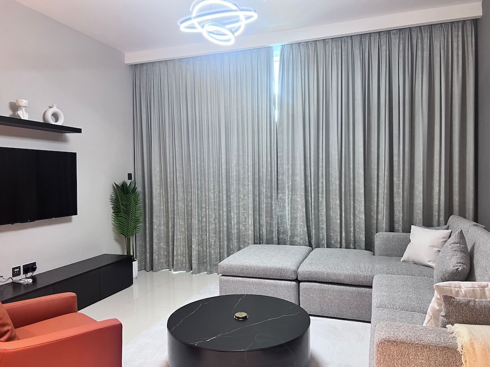 2 Bedroom Flat Beachfront Palm Jumeirah