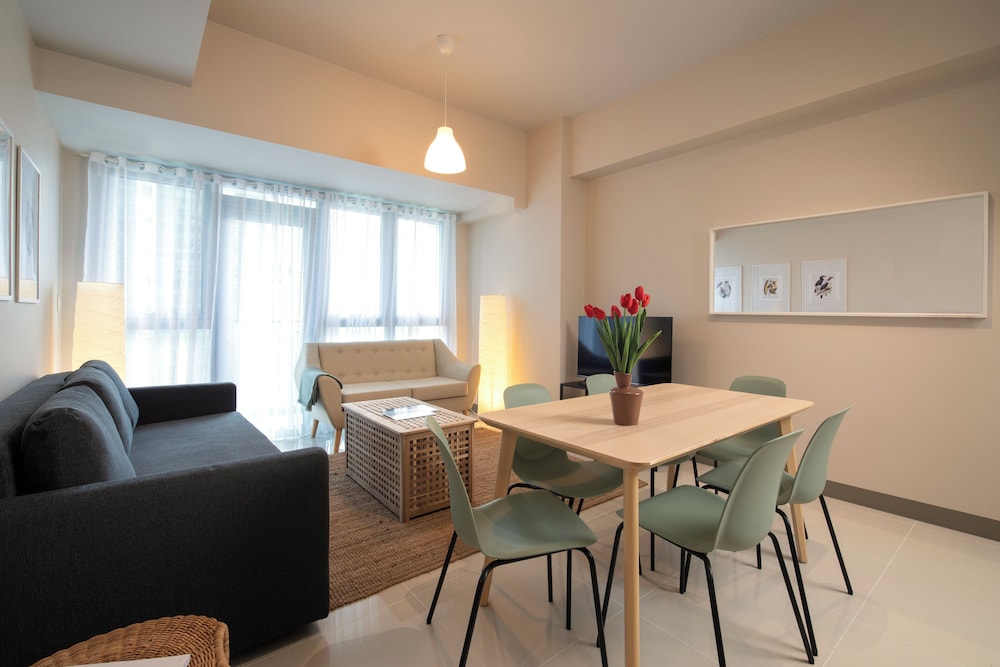 Uptown Park Suites Tower 2