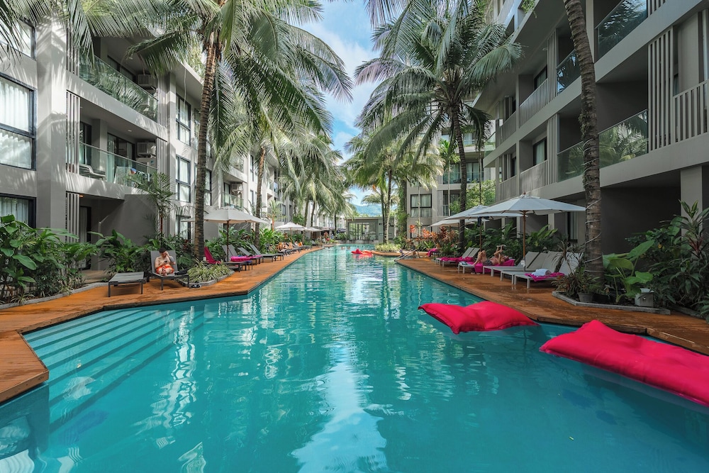 Relaxing 1Br Pool Access Gym C216
