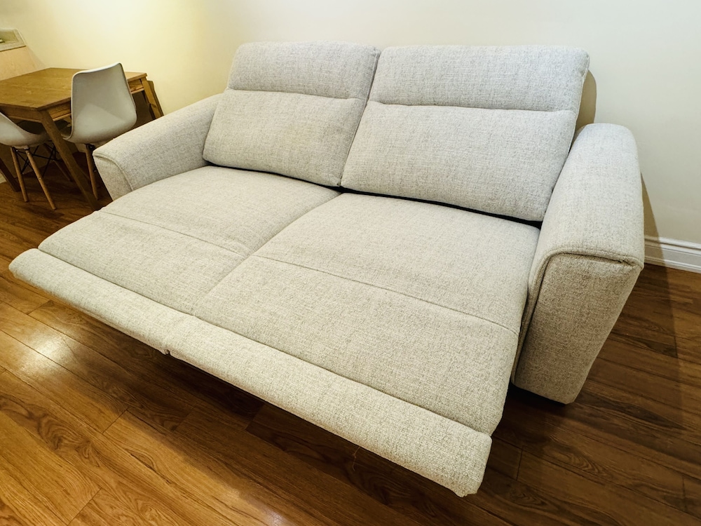 Chic Unit Near Airport and Attractions
