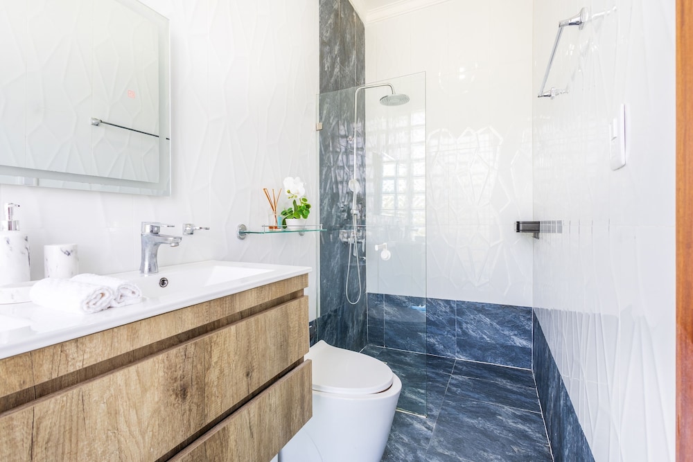 New Stylish 3BR Villa With Private Pool Terrace
