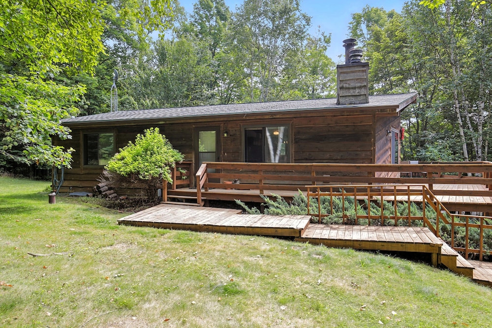 The Treehouse Lakes & Trails Cabin 3 Bedroom Cabin