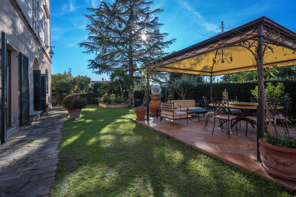 Ely Apartment In Villa Wifi Pisa