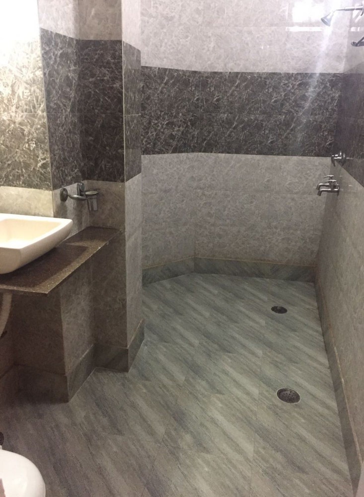 ADB Rooms Hotel India International Dx