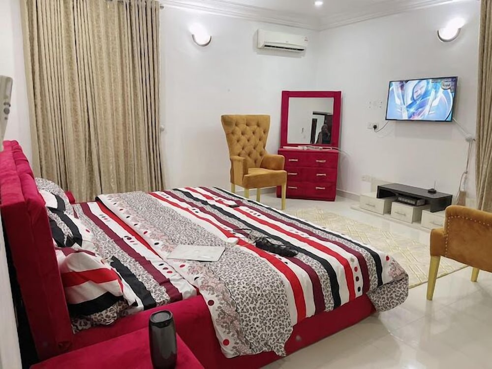 Sow Luxury Apartment