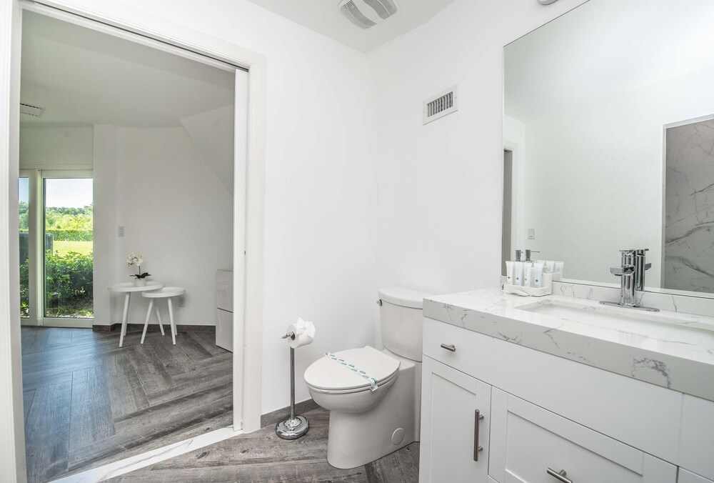 Orlando Vacations - Sumner Lake House 2 Bedrooms - Property Image 11