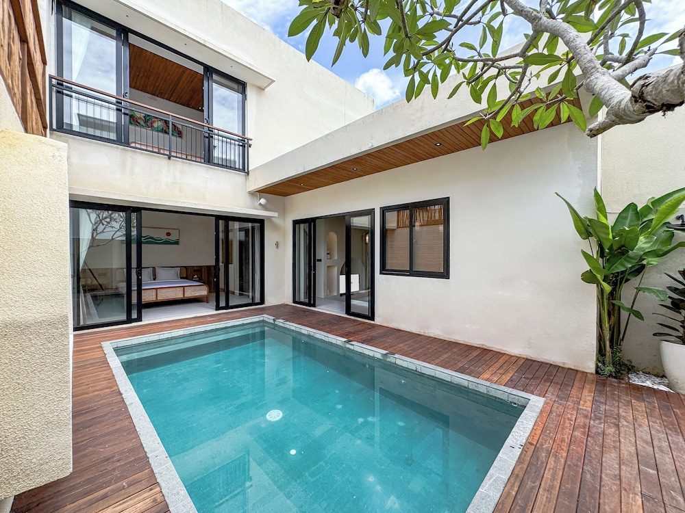 Athaya Canggu Villas by Nagisa Bali