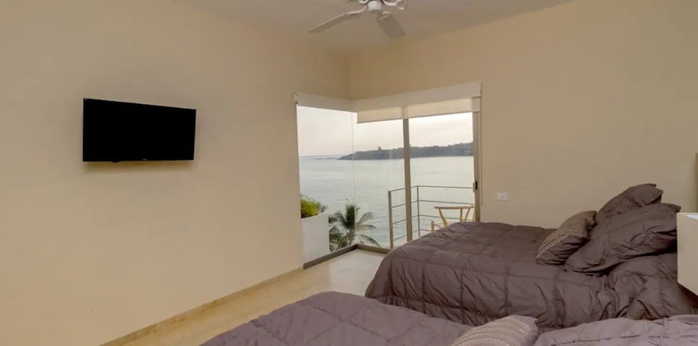 Spectacular Condo With Ocean View By SAMOTOGO Group view 2