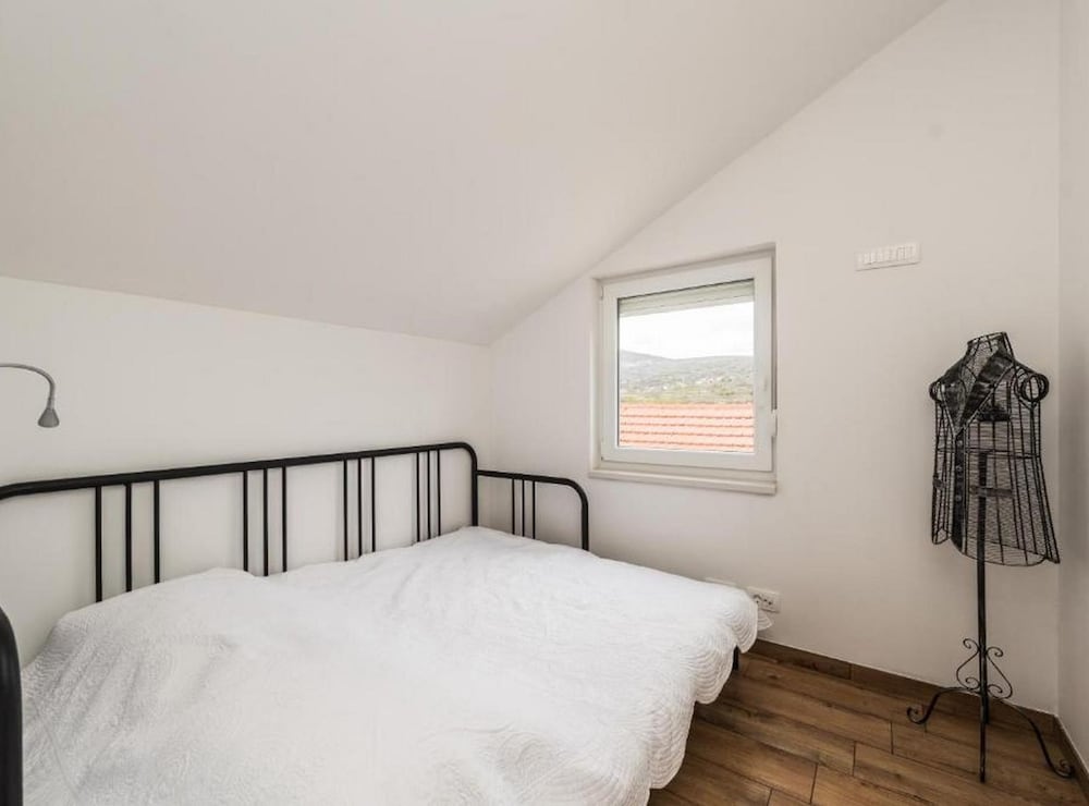 Relaxing Bisko Retreat With Outdoor Pool, Furnished Terrace and BBQ