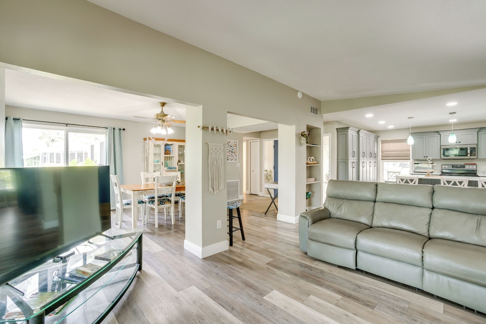 Heated Pool + Spacious Yard: Port Charlotte Escape