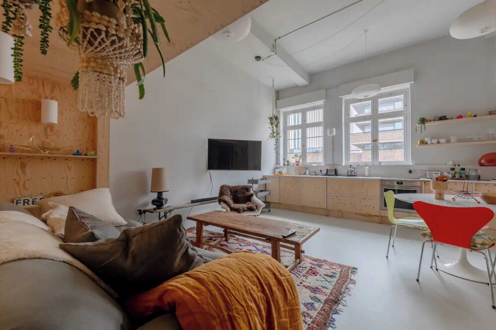 Unique & Bright 1BD Flat - Battersea