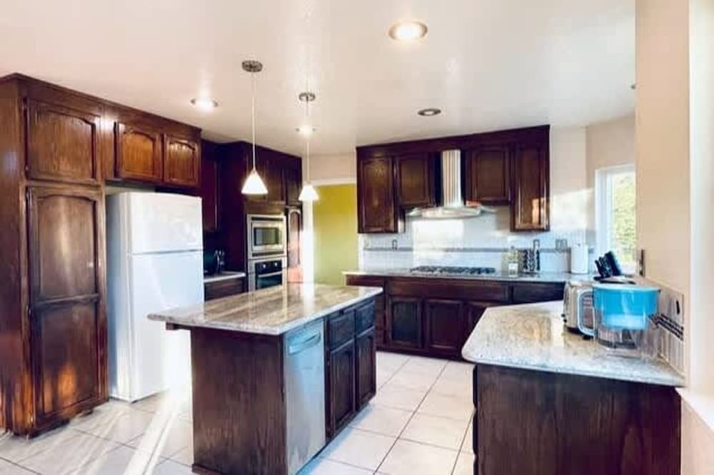 Vallejo Beautiful 4br Home wt Mountain View Napa