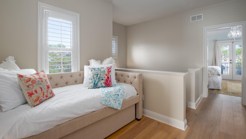 Sea Brees S Crystal Shores4457 Oceanview view 5