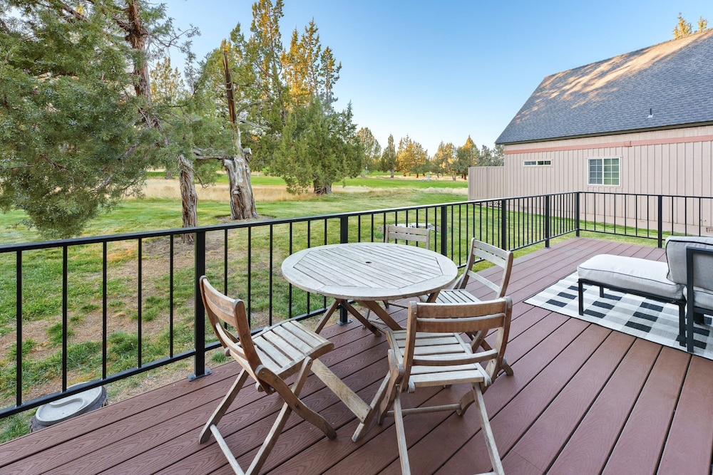 Red Wing Nest 3 Bedroom Home