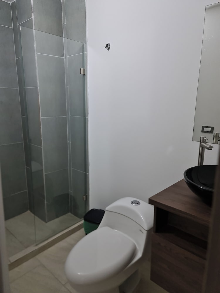 RG33 ApartaSuites