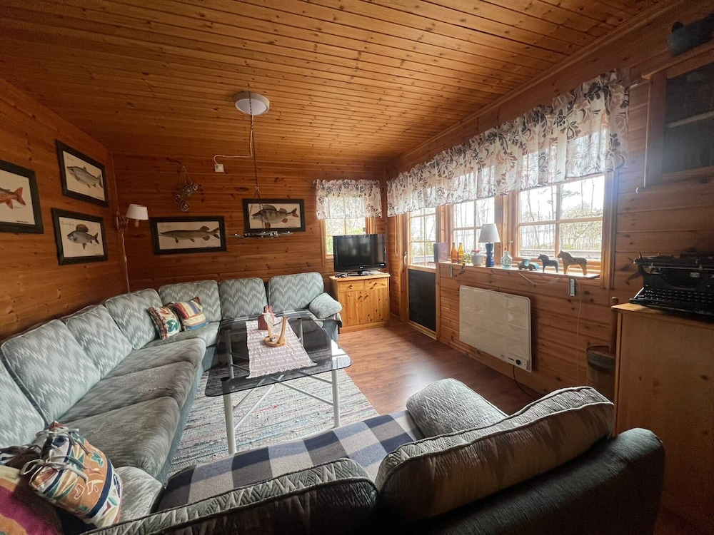 5 Person Holiday Home in Bredaryd