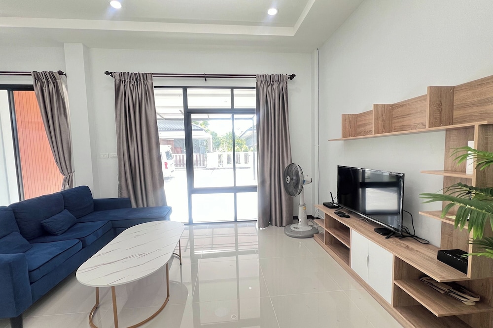 Poome House view 3