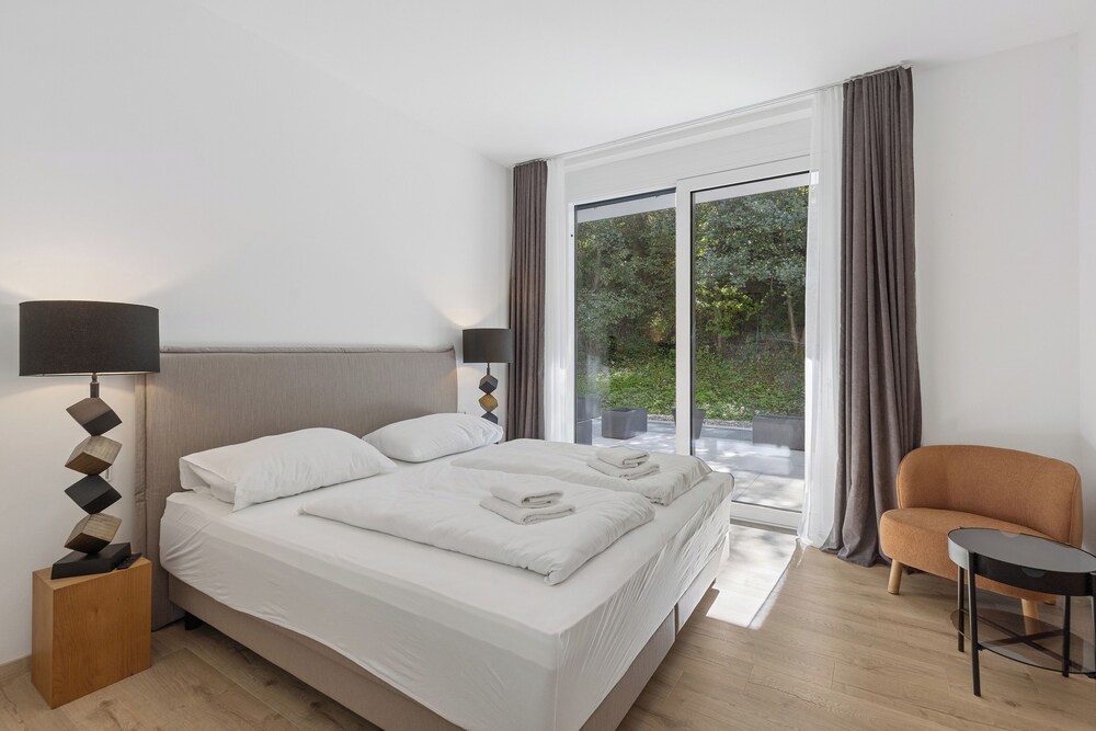 Maria Blick Lake View Apartments