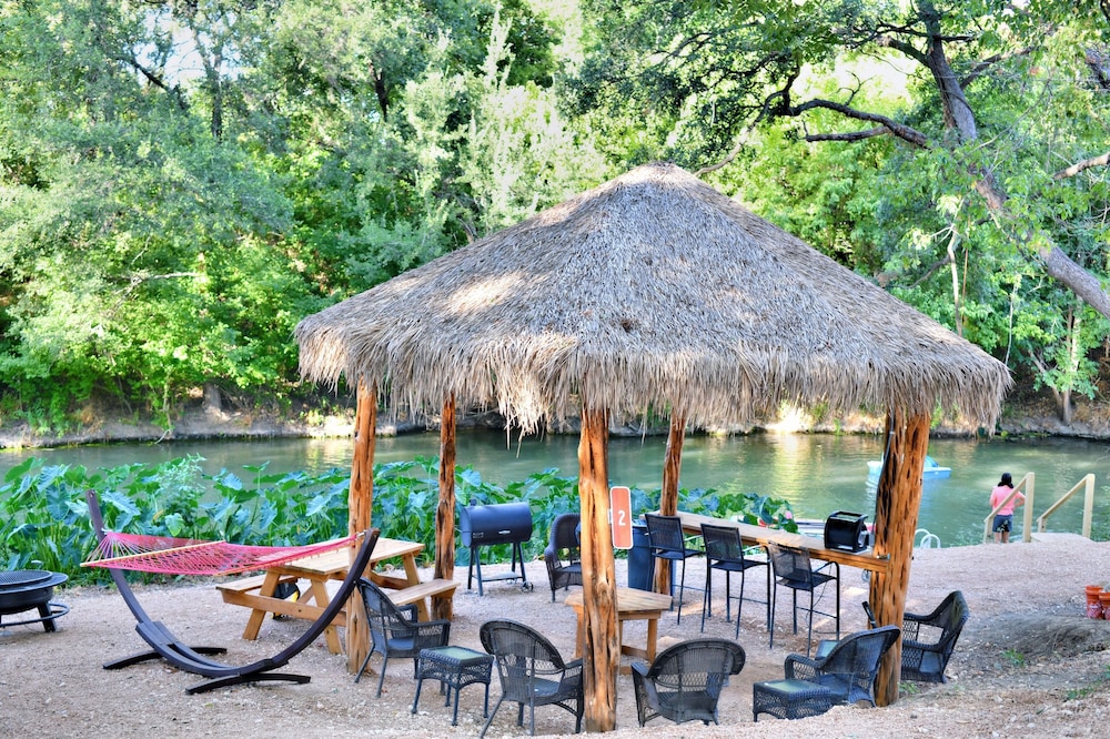 Marion Vacations - 1 Son's Rio Cibolo - Birdhouse Cabin - Property Image 28