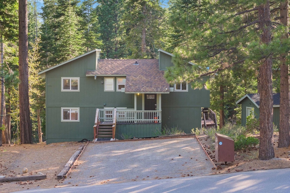 Year-round Tahoe Escape With Hot Tub & Outdoor Dining Timberline Haven by Avantstay
