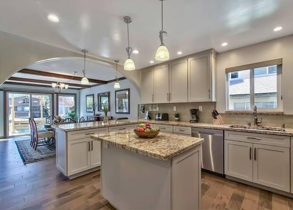 2148 Inverness Drive 3 Bedroom Home