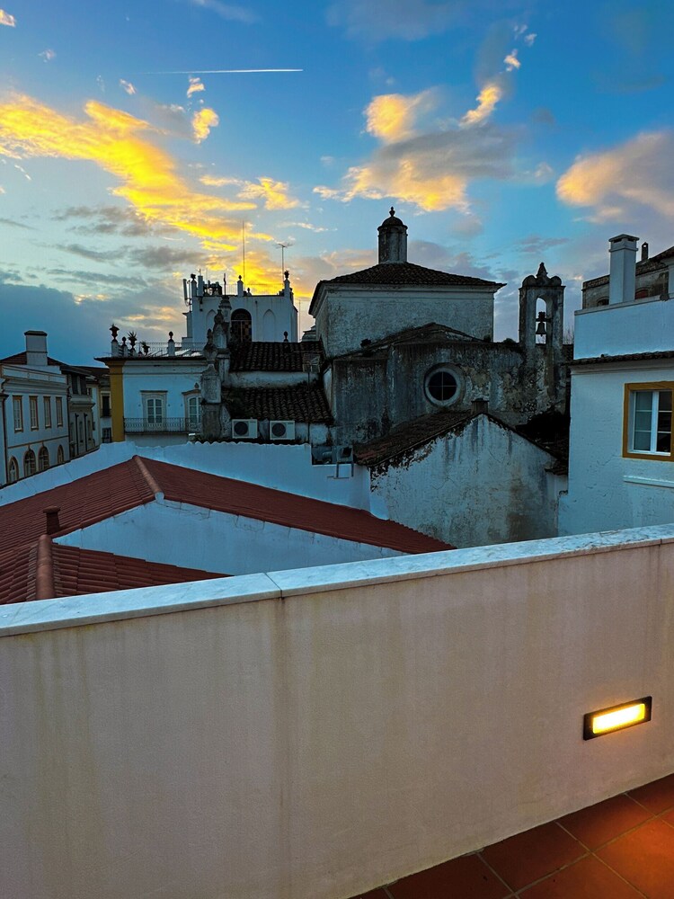 Largo Inn Suites Evora