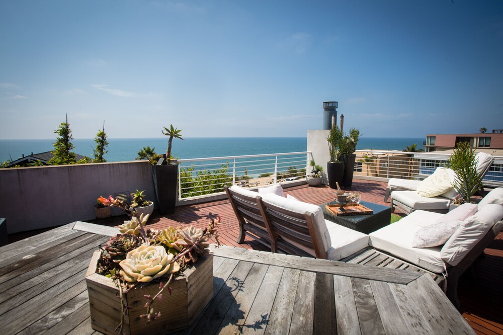 Modern Del Mar Beach Home