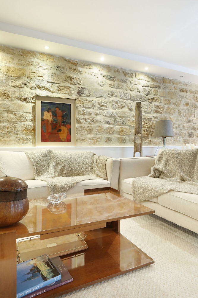 Sublime appartement Champs Elysees ( Chaillot)