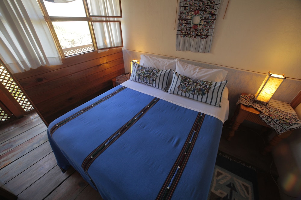 Yellow House - Hostel