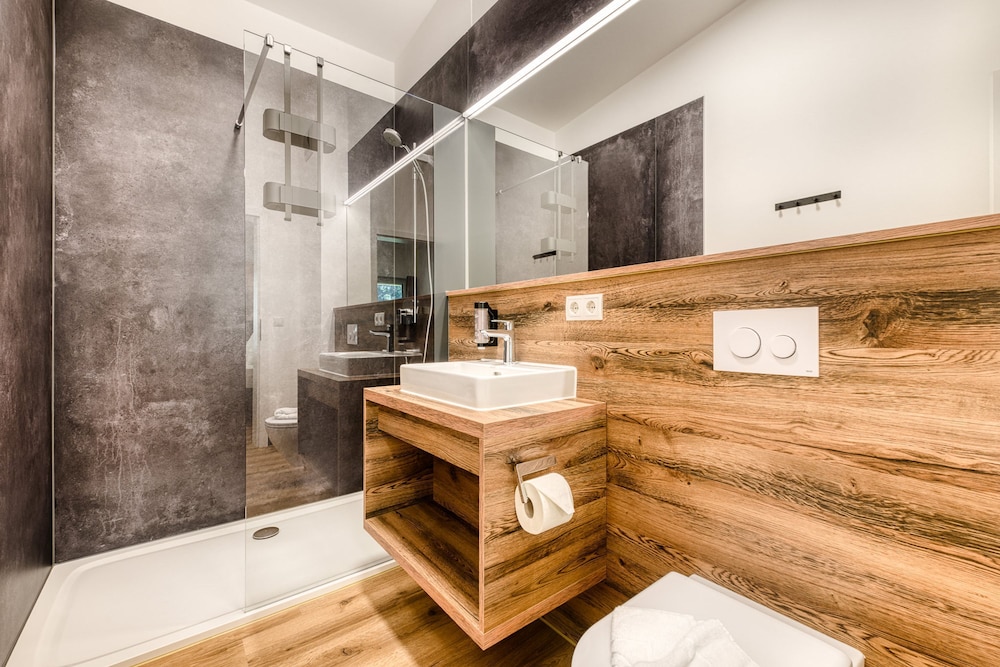 Brandnerhus Nr 25 - Balkon 4-zimmer Ferienwohnung