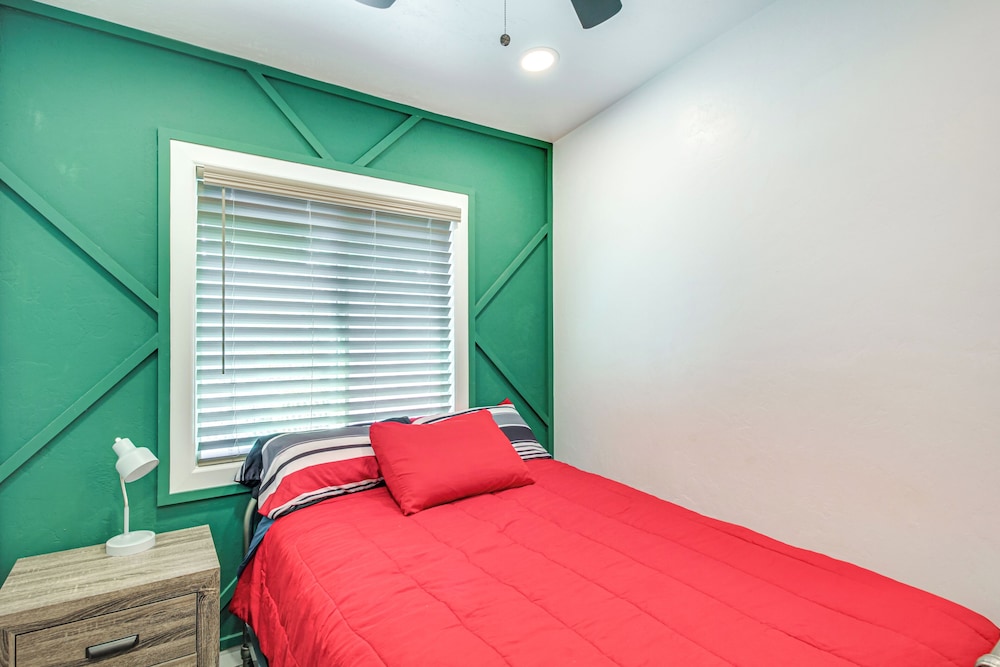 1 Mi to Dtwn Tucson: Home w/ Fenced-in Yard