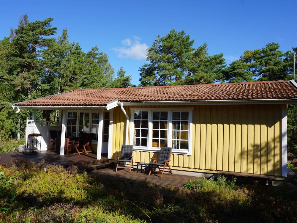 6 Person Holiday Home in Stromstad