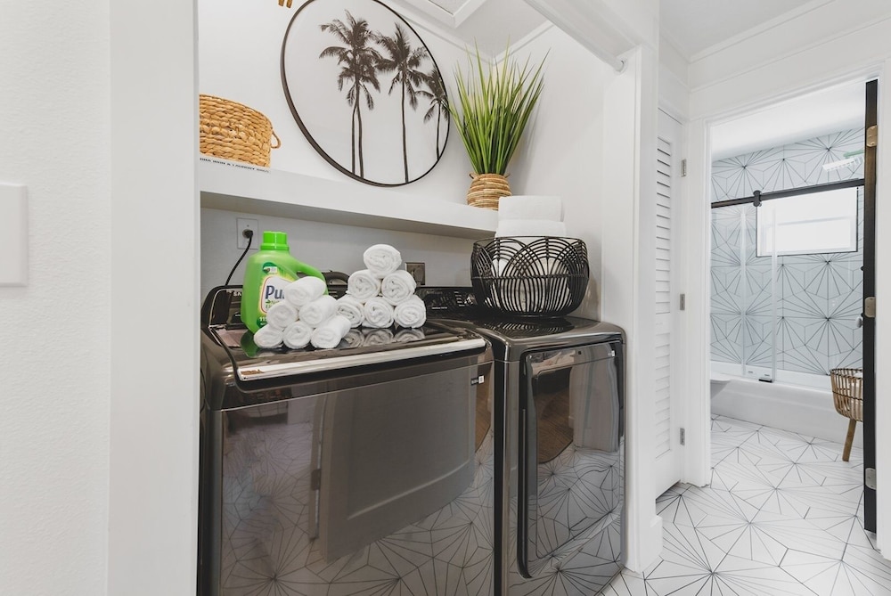 Sandpail 203 71st St West 2 Bedroom Villa by RedAwning view 4