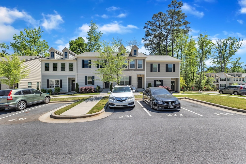 King 3BR Townhouse Mins to Cary NC State