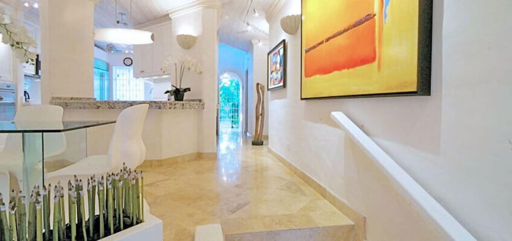 Emerald Beach 4 - Villa Plumbago view 5