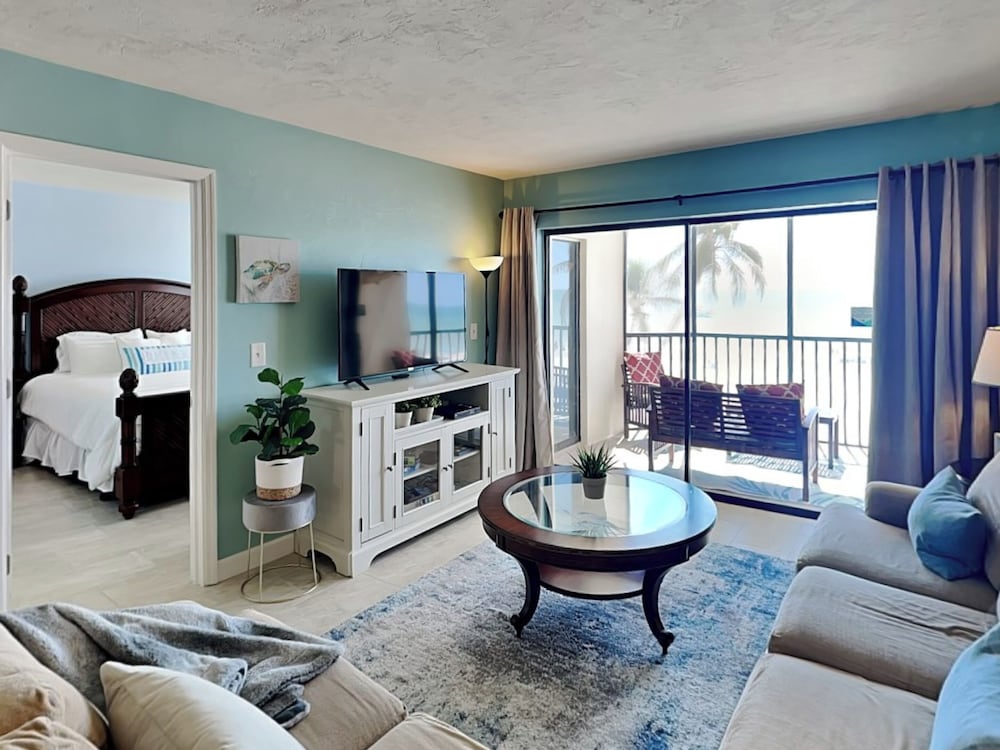 Riviera Club 204 by Distinctive Beach Rentals