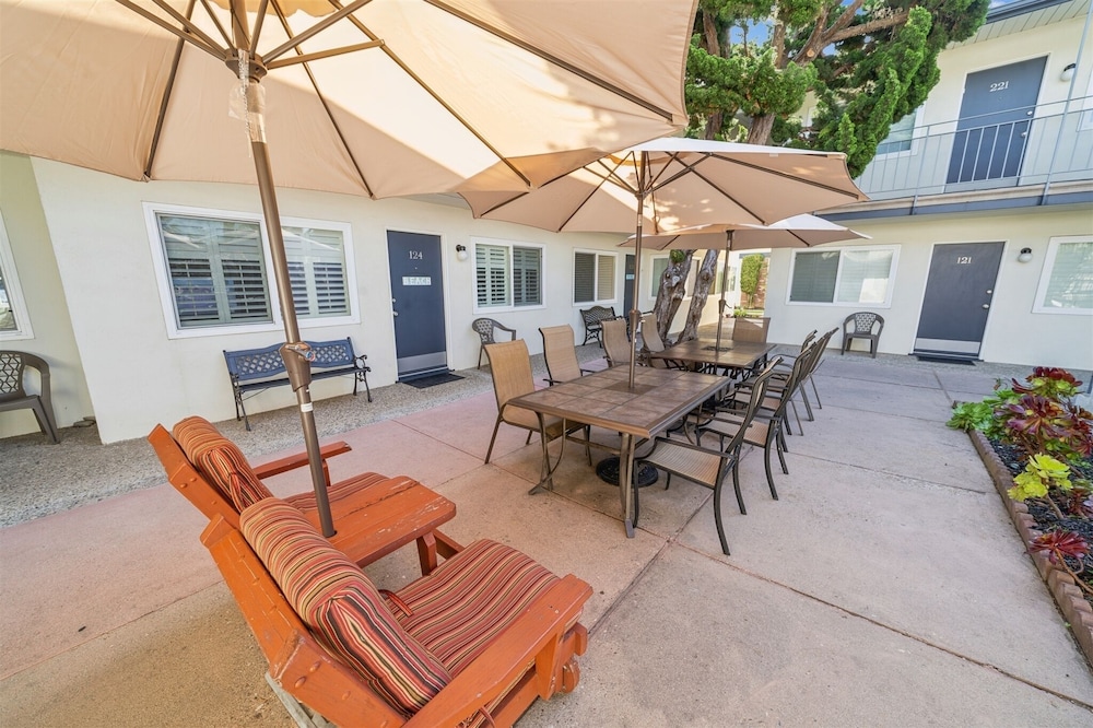 Beautiful 1 Bed Beach Condo #224 1 Bedroom Condo by Sunset Shores Condominiums