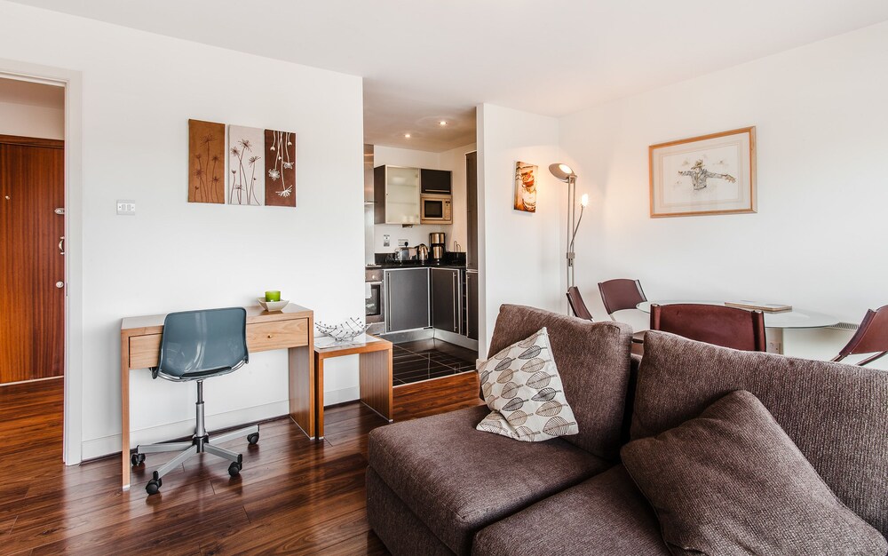 Grand Canal Square Apartments
