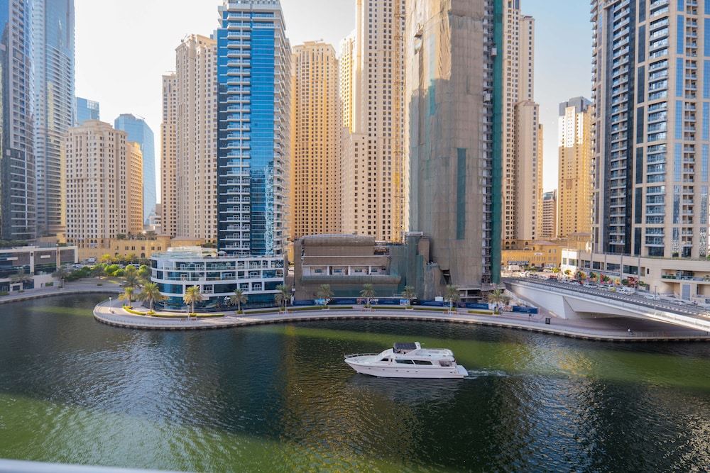 Venduras Elegant 1BR Dubai Marina