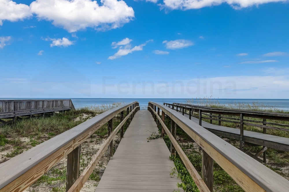 Fernandina Beach Vacations - Dog Friendly Oceanfront Beach House by RedAwning - Property Image 25