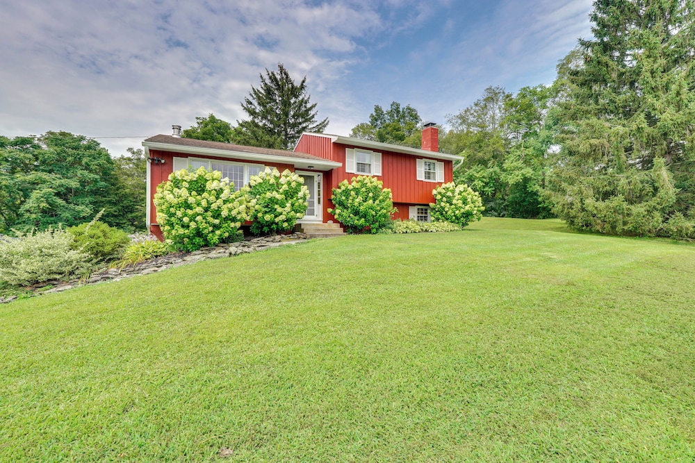 Hudson Valley Horse Farm Retreat in Salt Point - Property Image 16