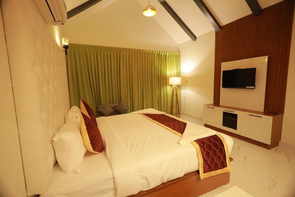 DEE COTTAGE