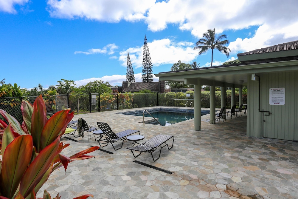 Spacious Puamana 4D Condo, 8 Minutes Away Anini Beach by RedAwning