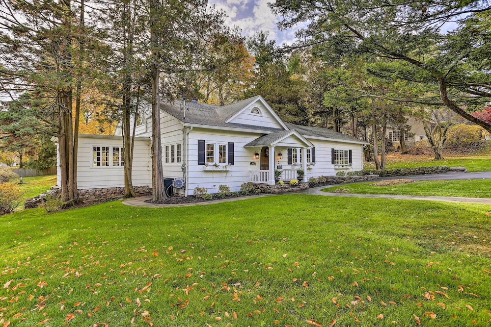 Historic Cornwall-on-hudson Cottage w/ Deck! - Property Image 18