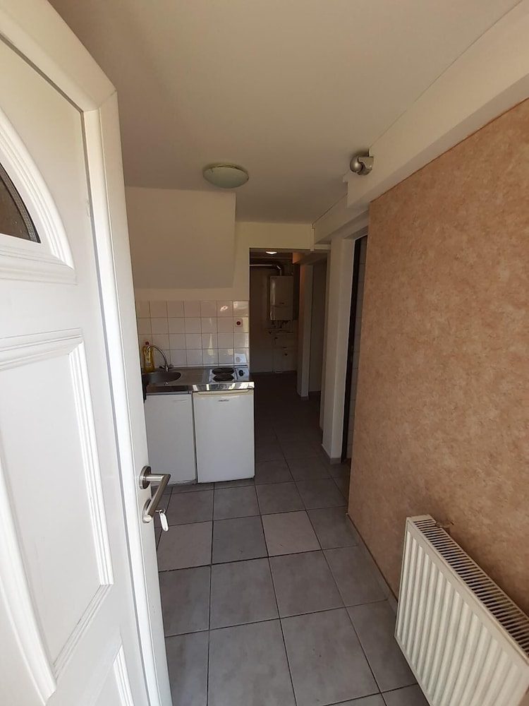 2-Rent Group Hostel Rooms&Apartments EVE168