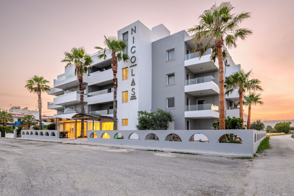 Hotel Nicolas Grand Suites, Adults Only