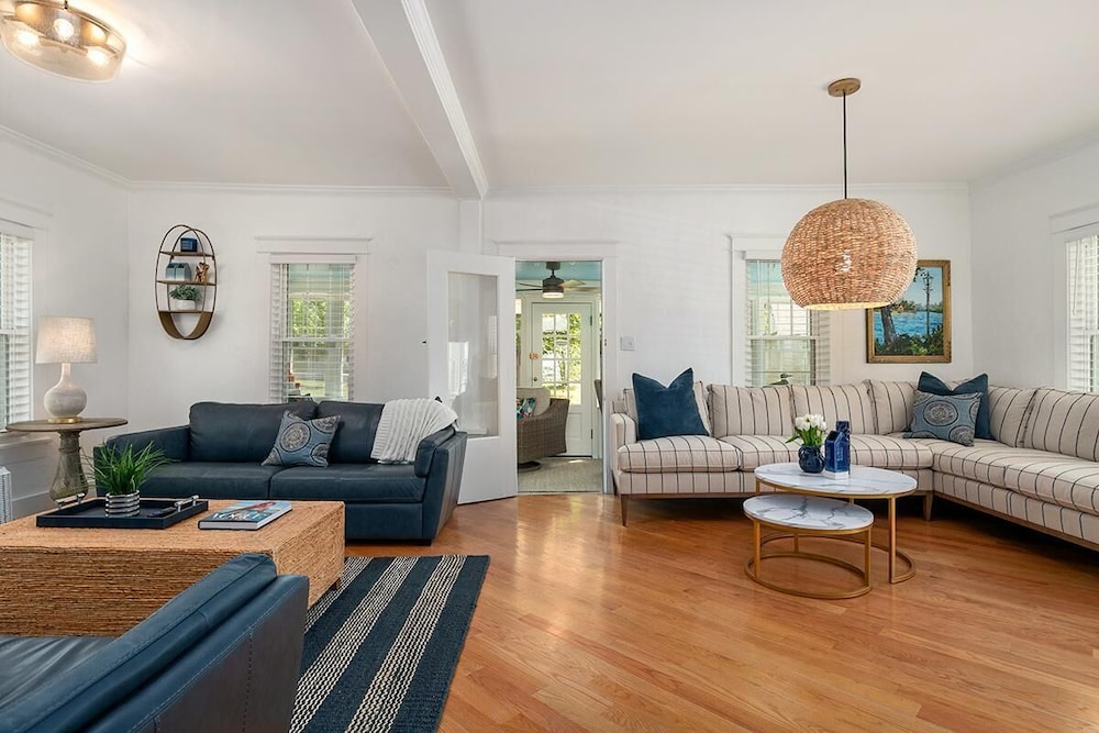 Saugatuck Harbor House