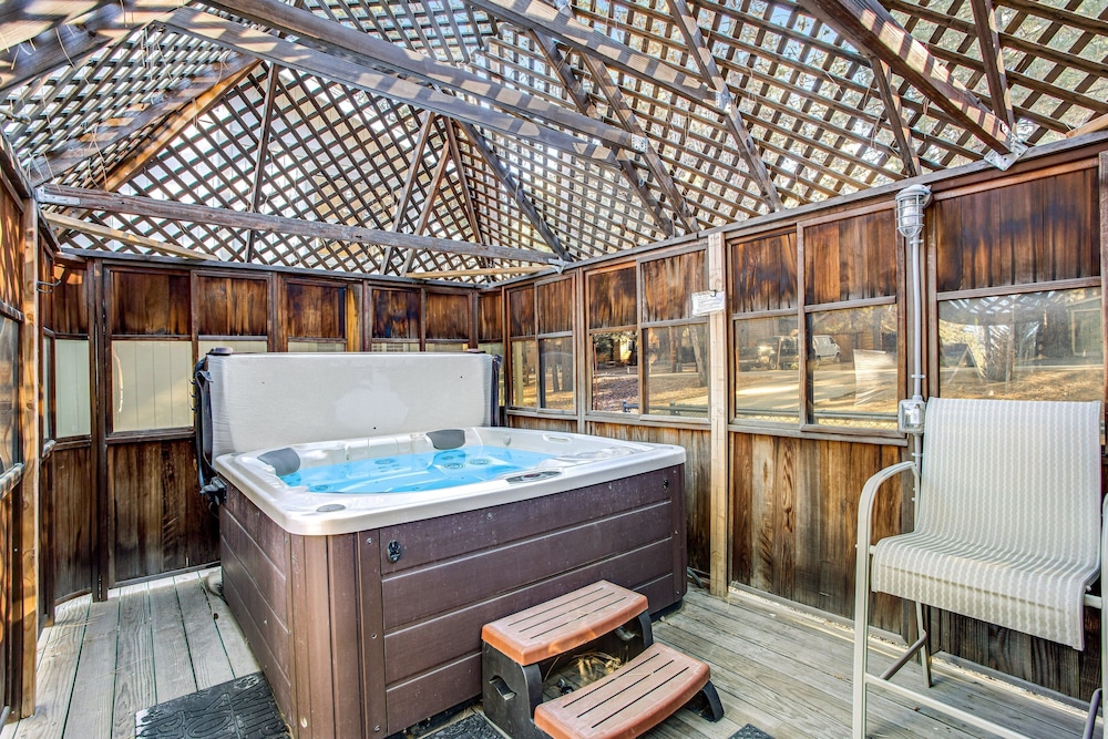 Summit Hideaway #445